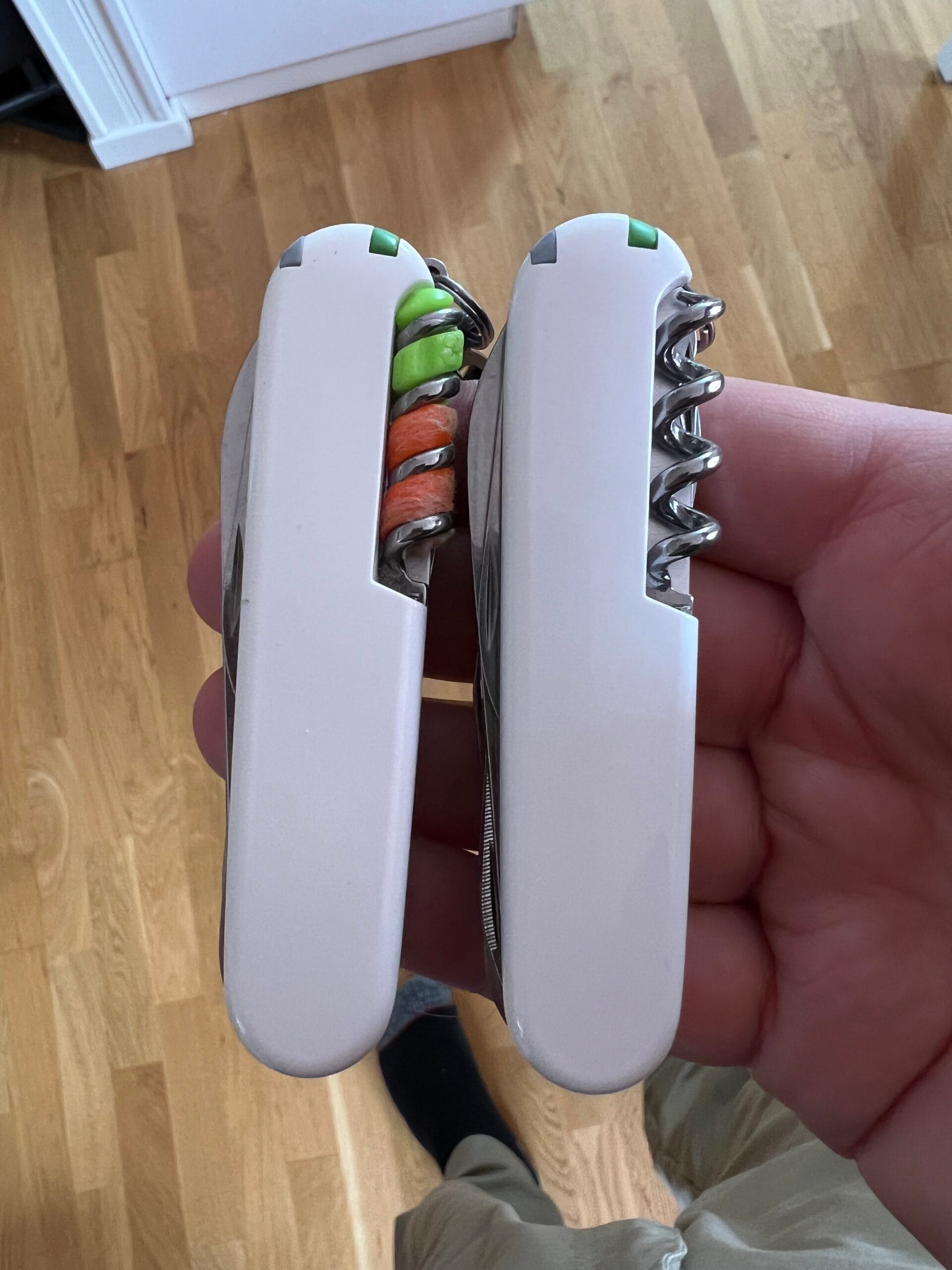 Läsarfråga: Vita scales till Victorinox?