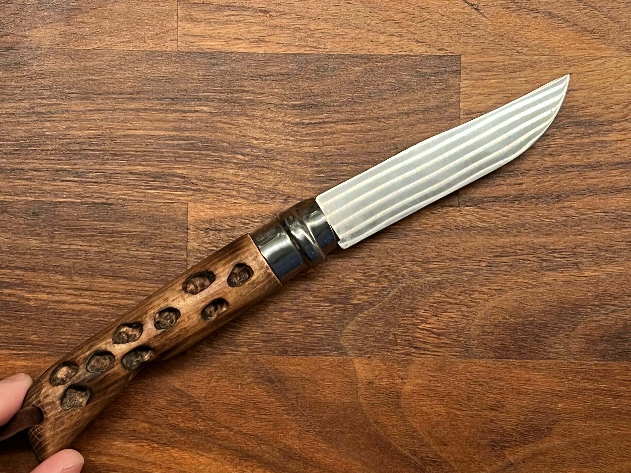 “Opinel, skämtar du?”