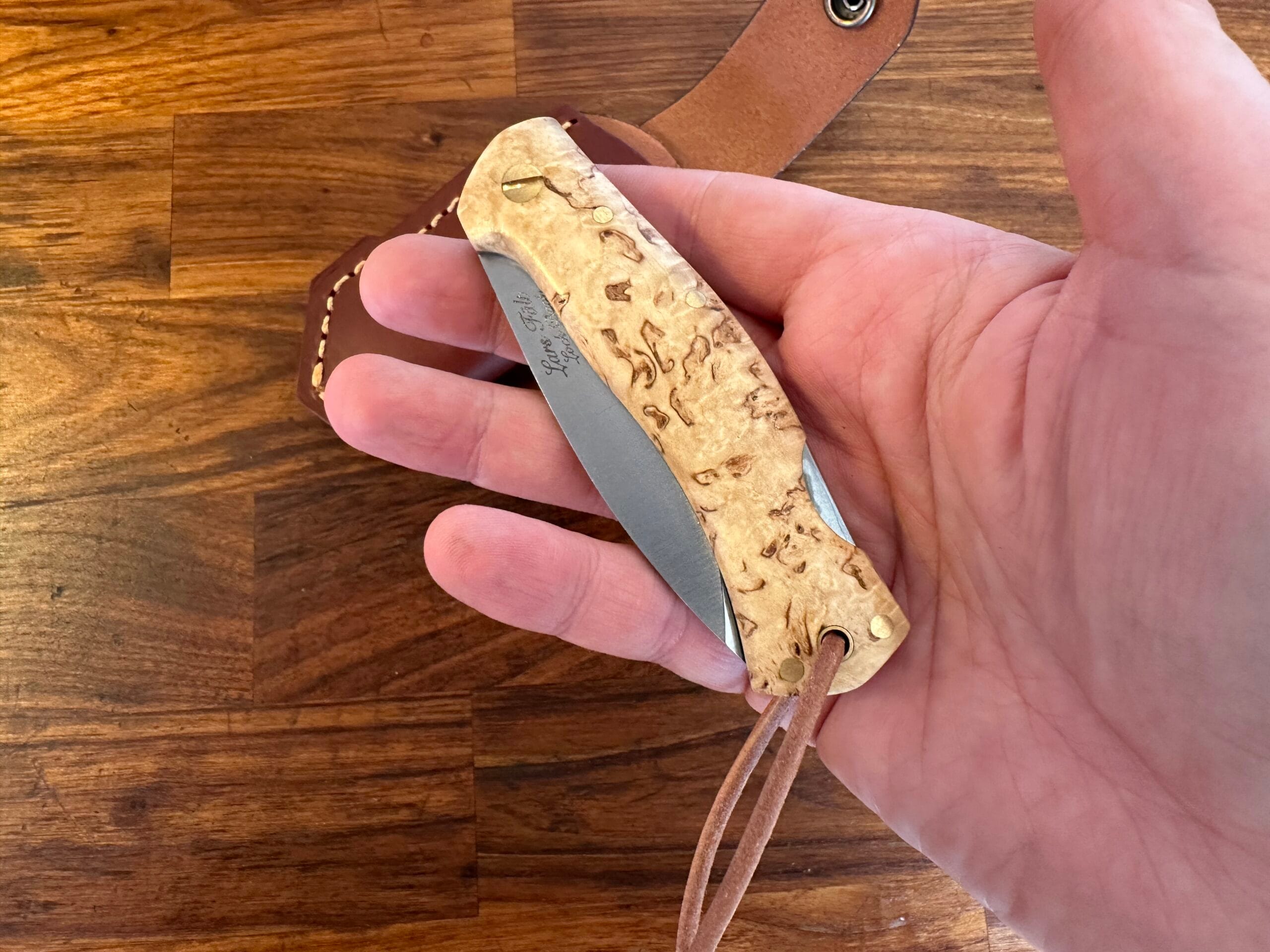 Casström Lars Fält Lock Back Folder – Testet